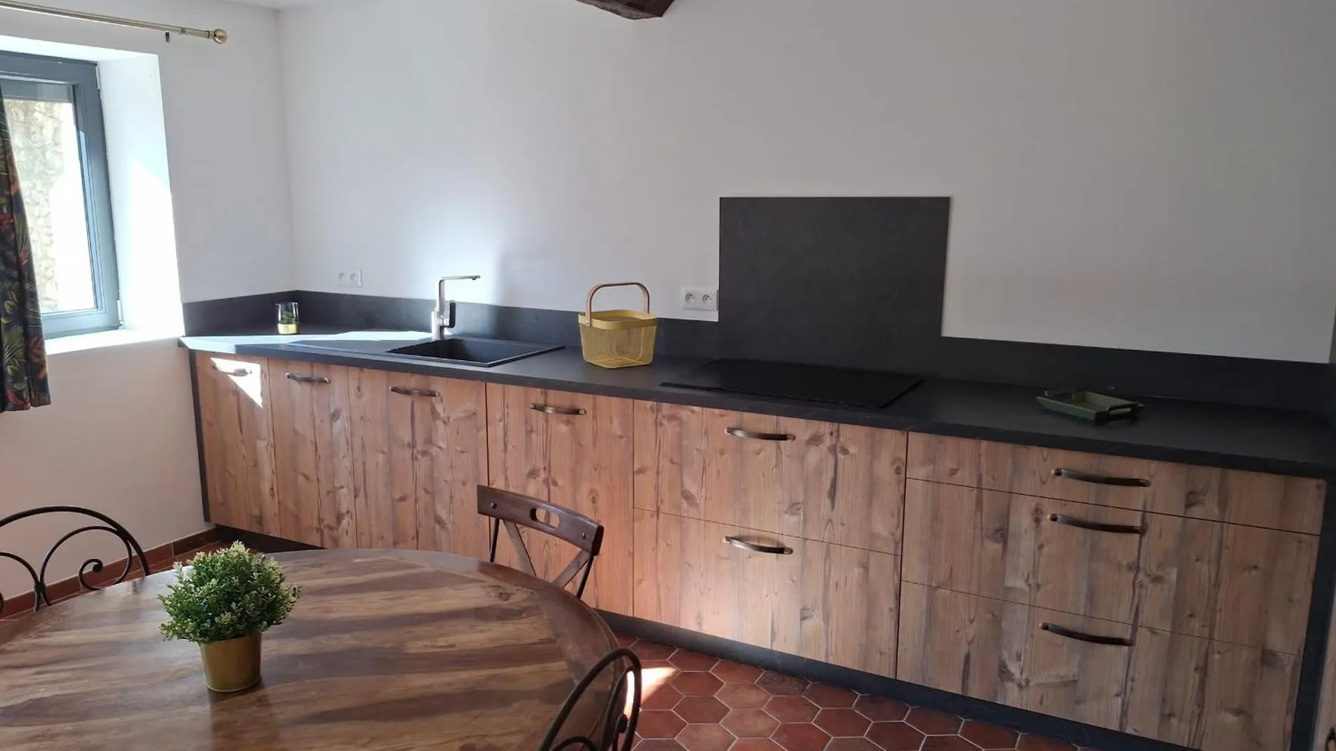 La Maison D'Antoine A Robion Holiday home Robion en Luberon